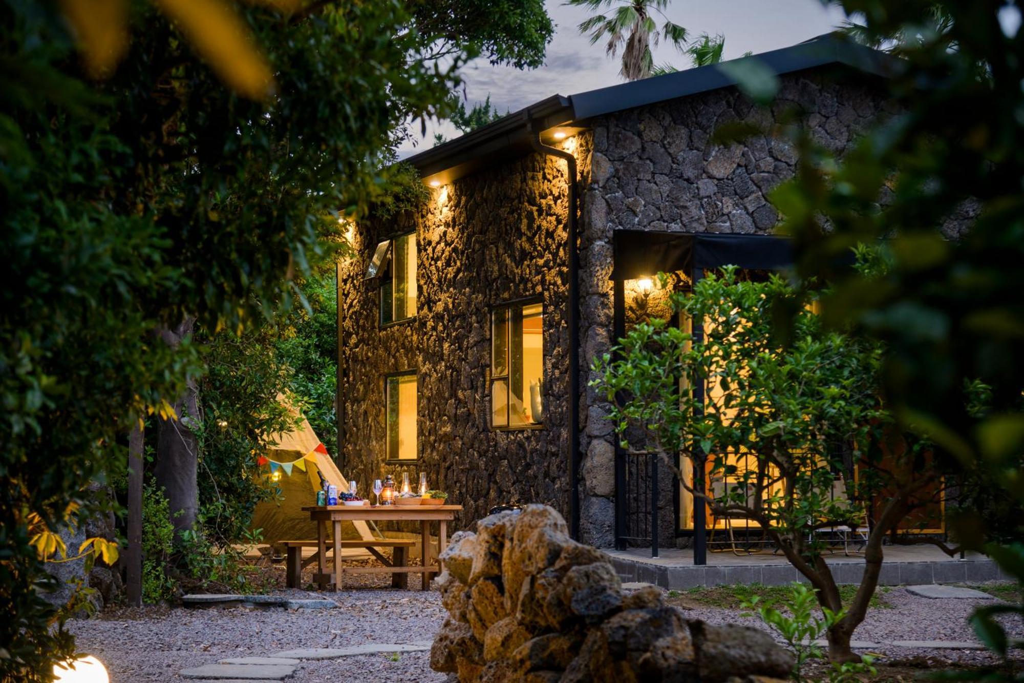 Wol Yeong Sa Gye Villa Seogwipo Exterior photo